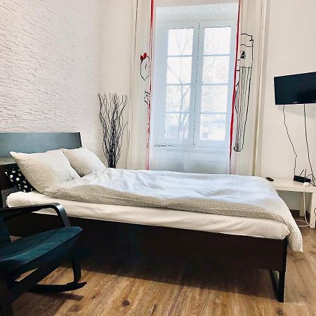 Apartament W Centrum :) クラクフ エクステリア 写真