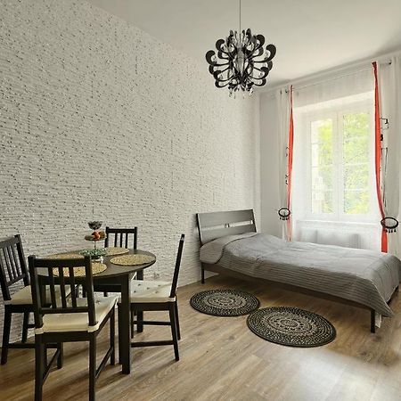 Apartament W Centrum :) クラクフ エクステリア 写真