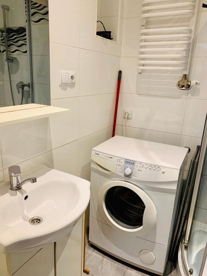 Apartament W Centrum :) クラクフ エクステリア 写真
