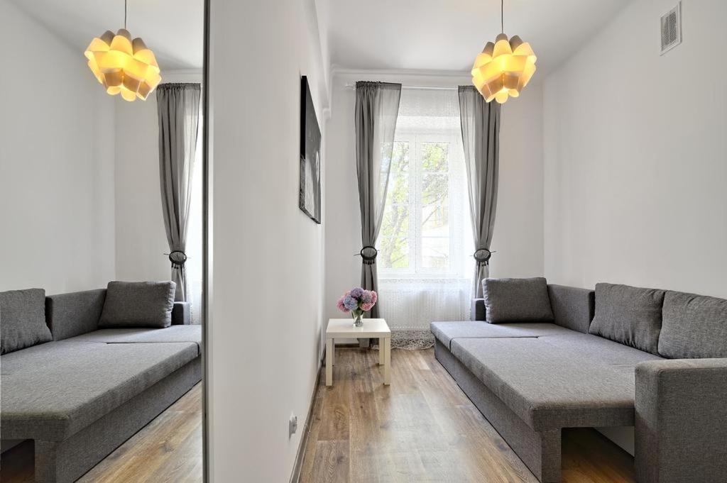 Apartament W Centrum :) クラクフ エクステリア 写真